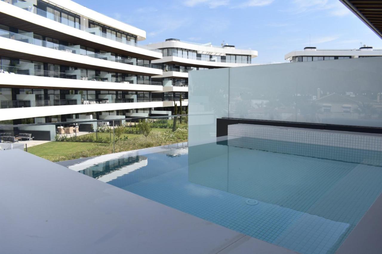 טורמולינוס Luxury Complex Beachfront Apartment, Infinity Pool, Sauna, Gym And Large Terrace מראה חיצוני תמונה